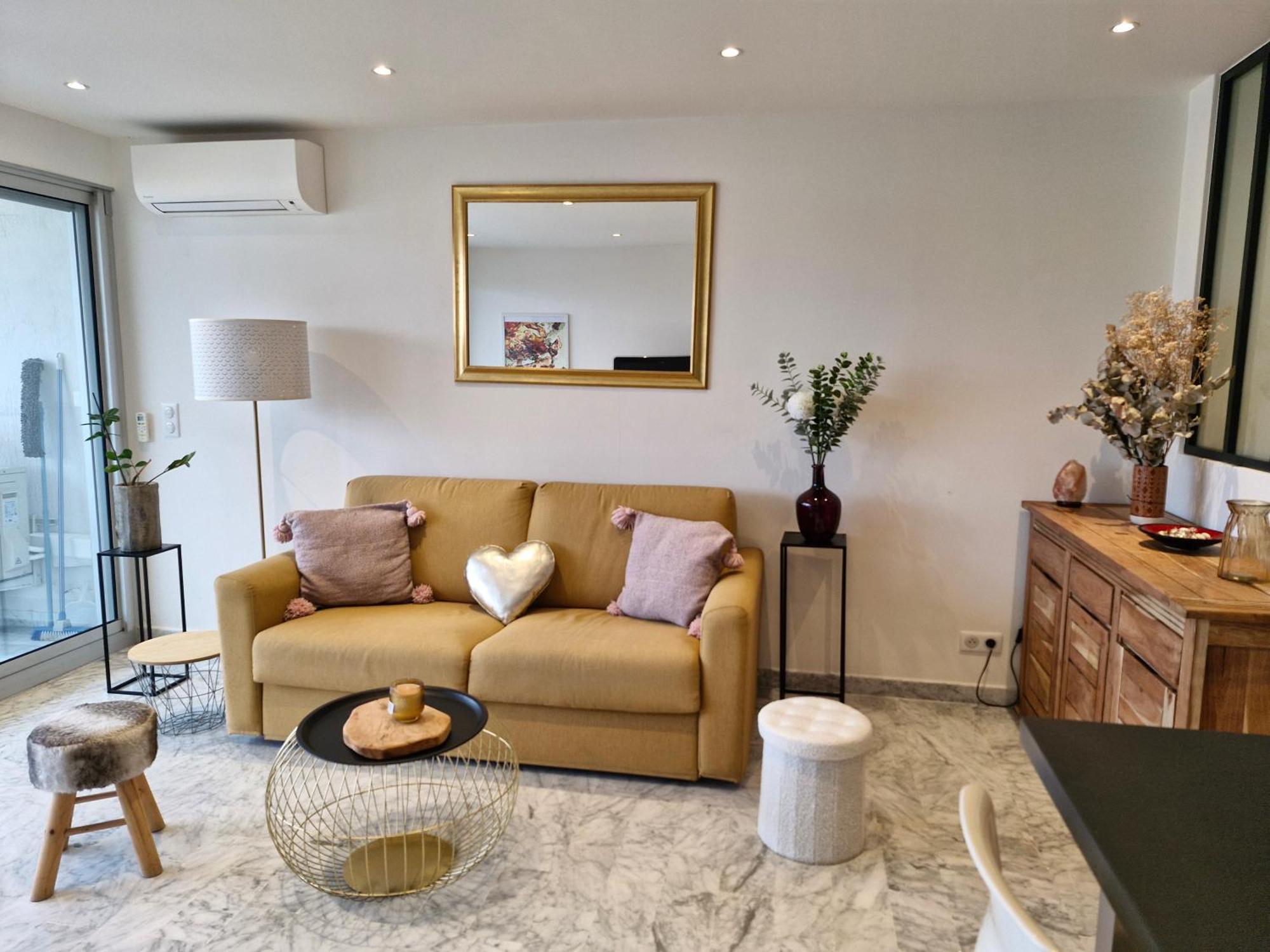 Sunny And Cosy Sea View Studio Antibes Ngoại thất bức ảnh