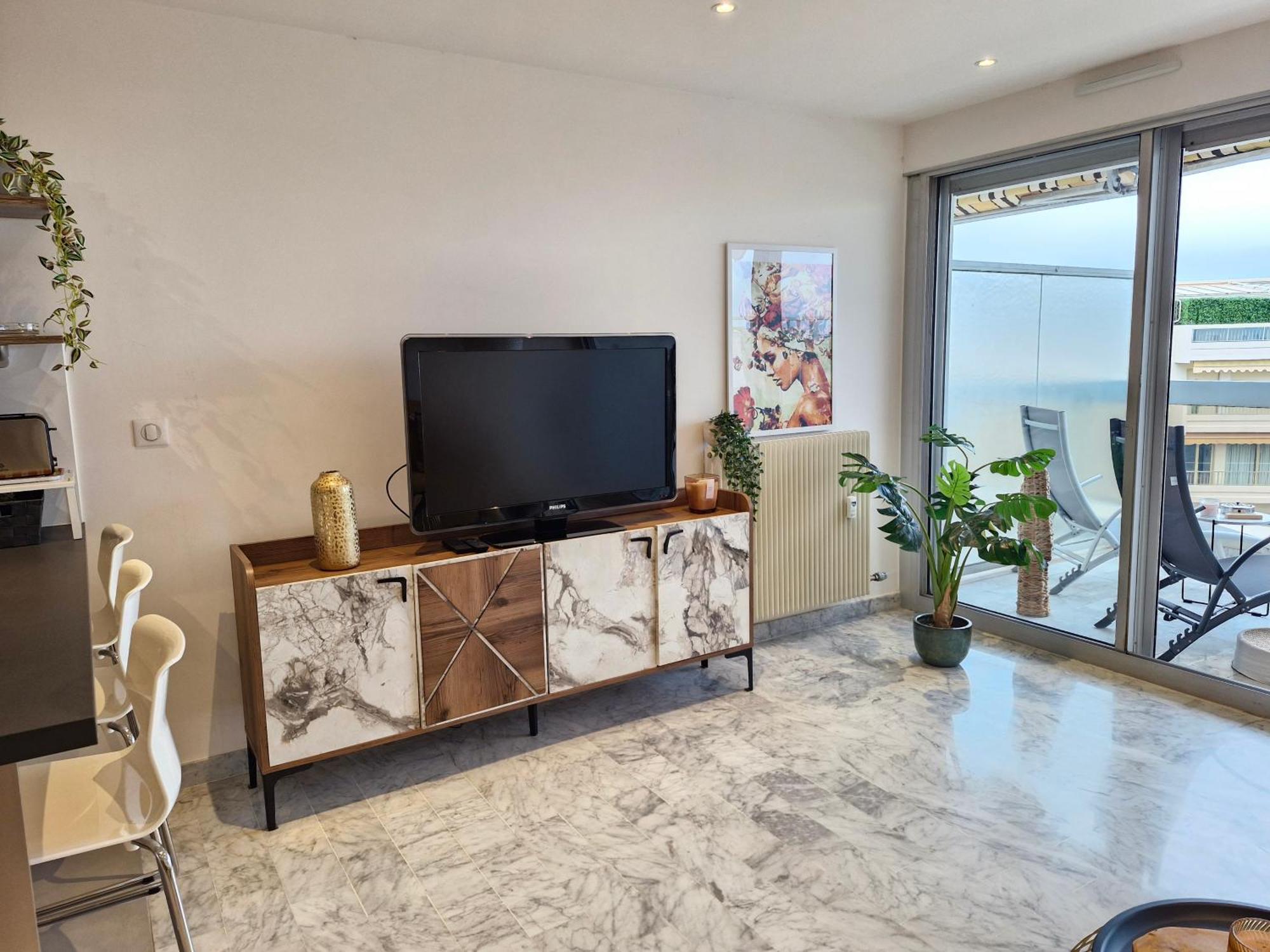 Sunny And Cosy Sea View Studio Antibes Ngoại thất bức ảnh