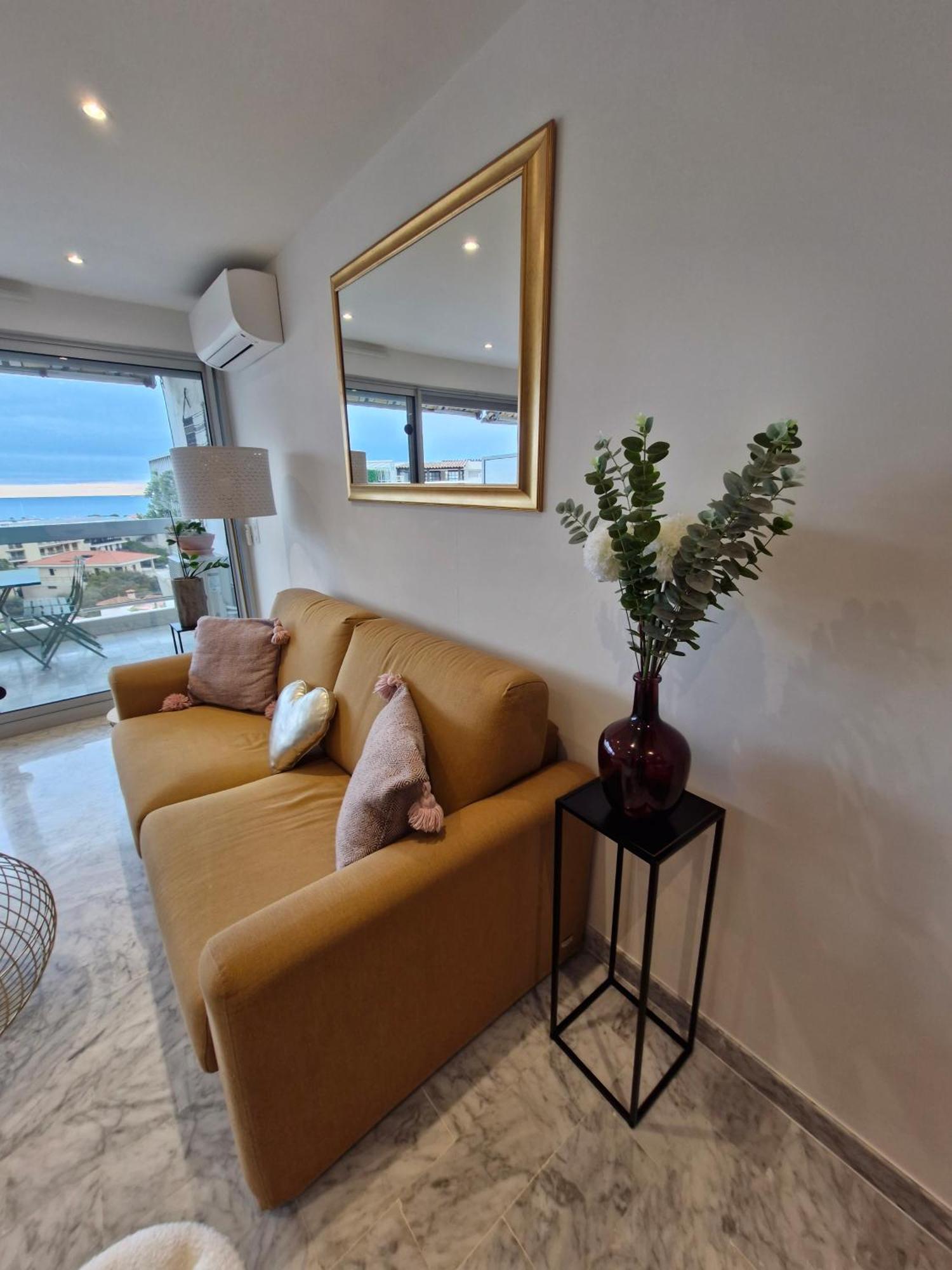 Sunny And Cosy Sea View Studio Antibes Ngoại thất bức ảnh